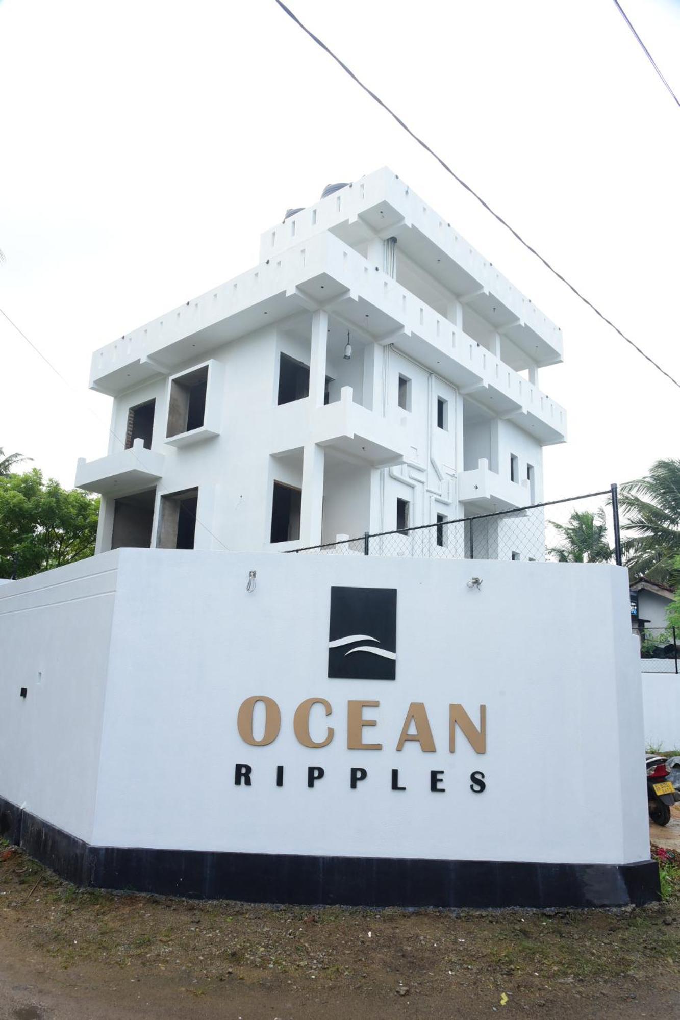 Ocean Ripples Hotel Hikkaduwa Bagian luar foto