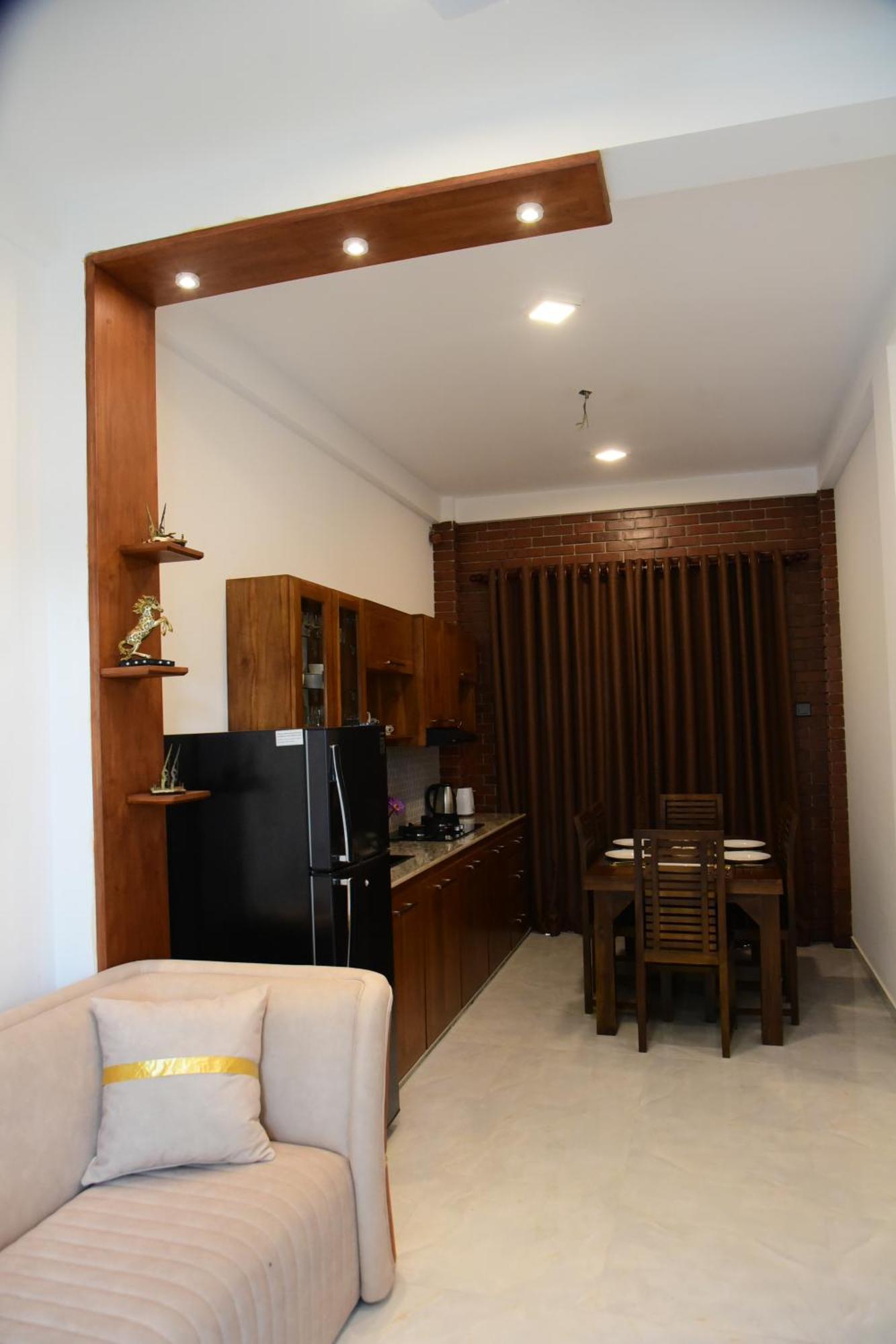 Ocean Ripples Hotel Hikkaduwa Bagian luar foto